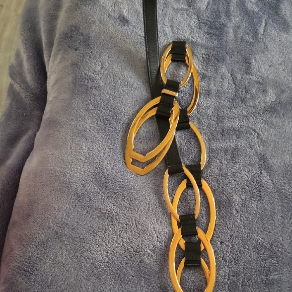 Vintage Gucci Black and Gold Oval Link Belt - Picture 5 of 14